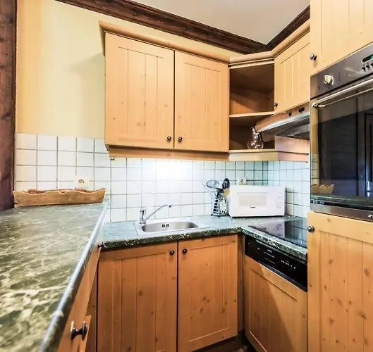 Appartement Montagne Spacieux, Piscine, Spa A Arc 1950 Les Arcs  France
